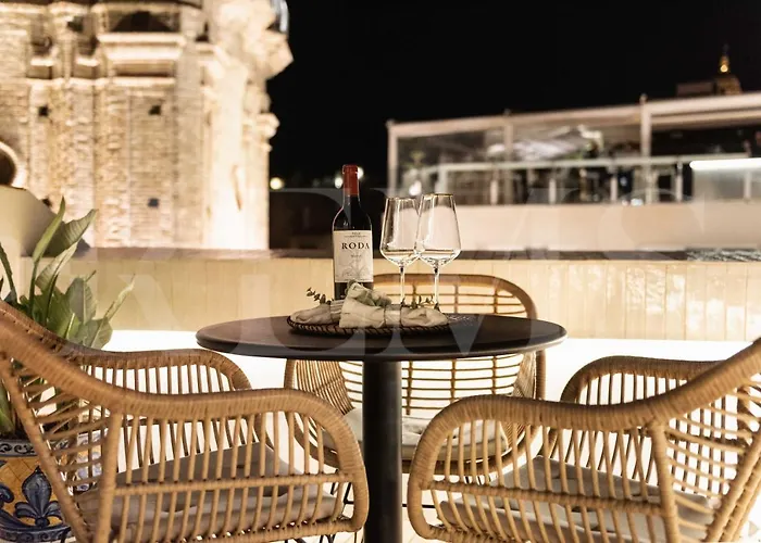 Duplex With Private Rooftop & View On San Juan Church By Rems